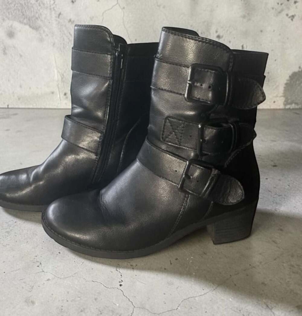 Relativity Women’s 8M RE-BARTON Black Moto Ankle Boots Triple Buckle
